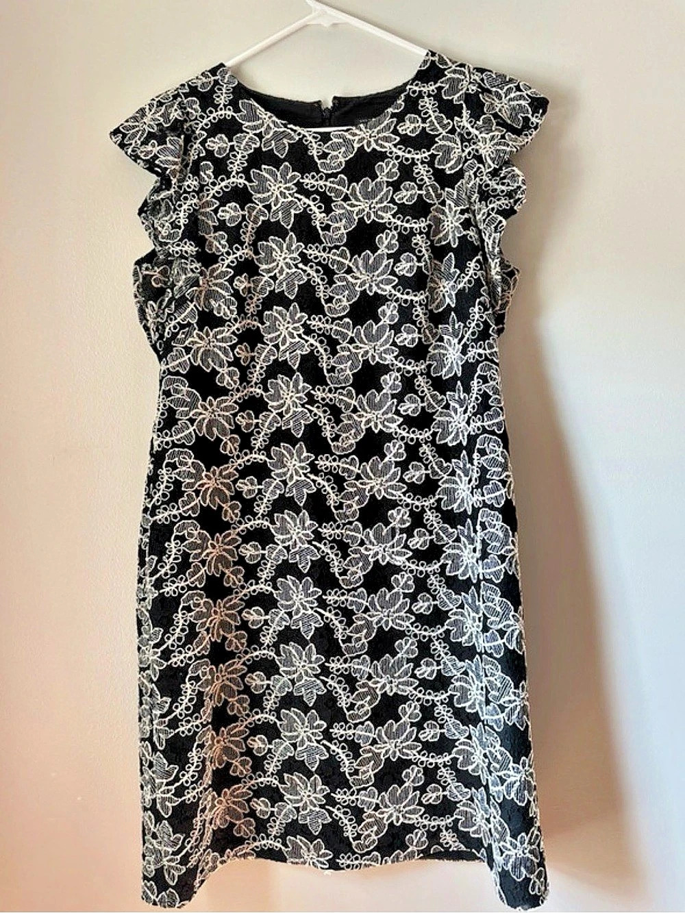 Ann Taylor Black White Floral Lace Sheath Dress Mini 10P